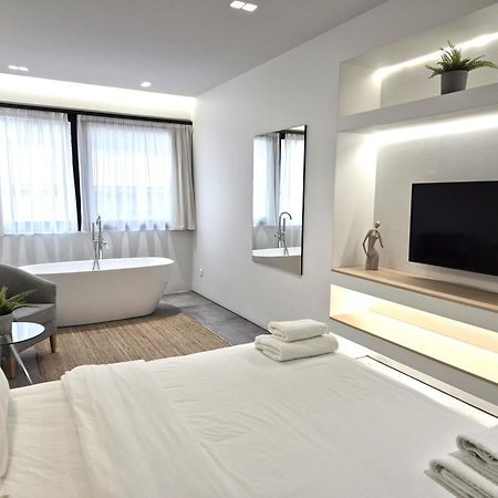 The Dazzling Glimpse Acropolis Suites Атина Екстериор снимка