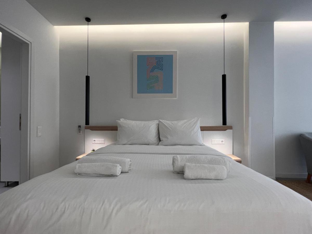 The Dazzling Glimpse Acropolis Suites Атина Екстериор снимка