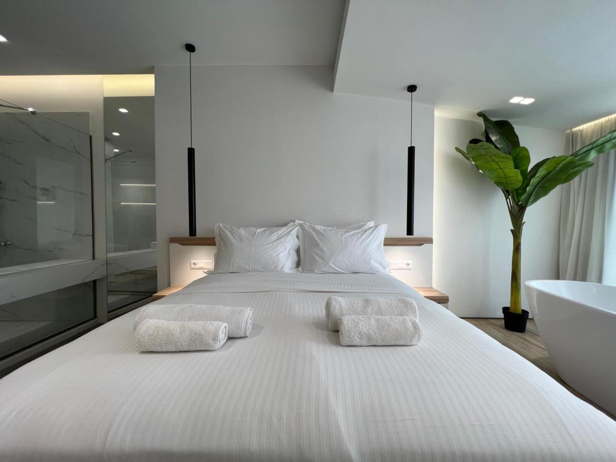 The Dazzling Glimpse Acropolis Suites Атина Екстериор снимка