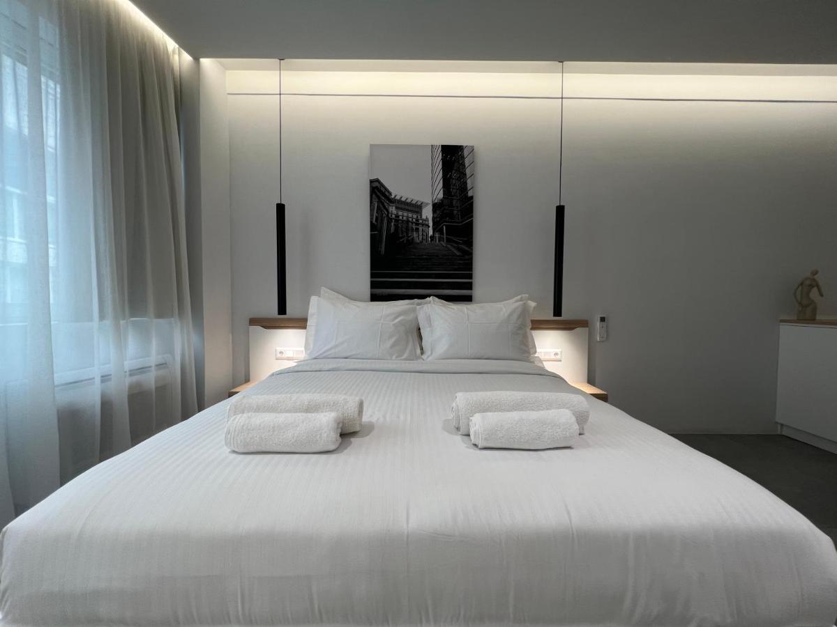 The Dazzling Glimpse Acropolis Suites Атина Екстериор снимка