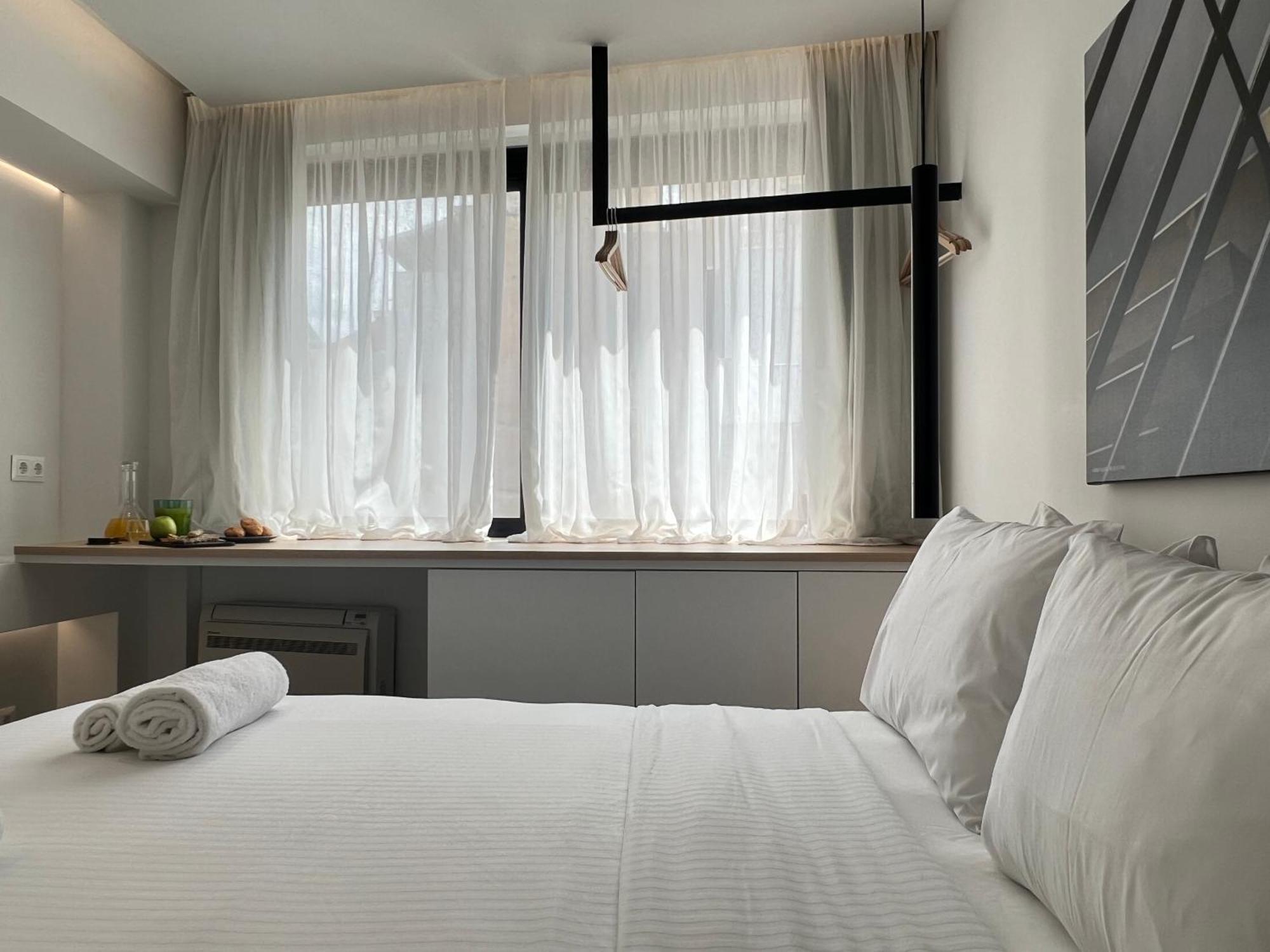 The Dazzling Glimpse Acropolis Suites Атина Екстериор снимка