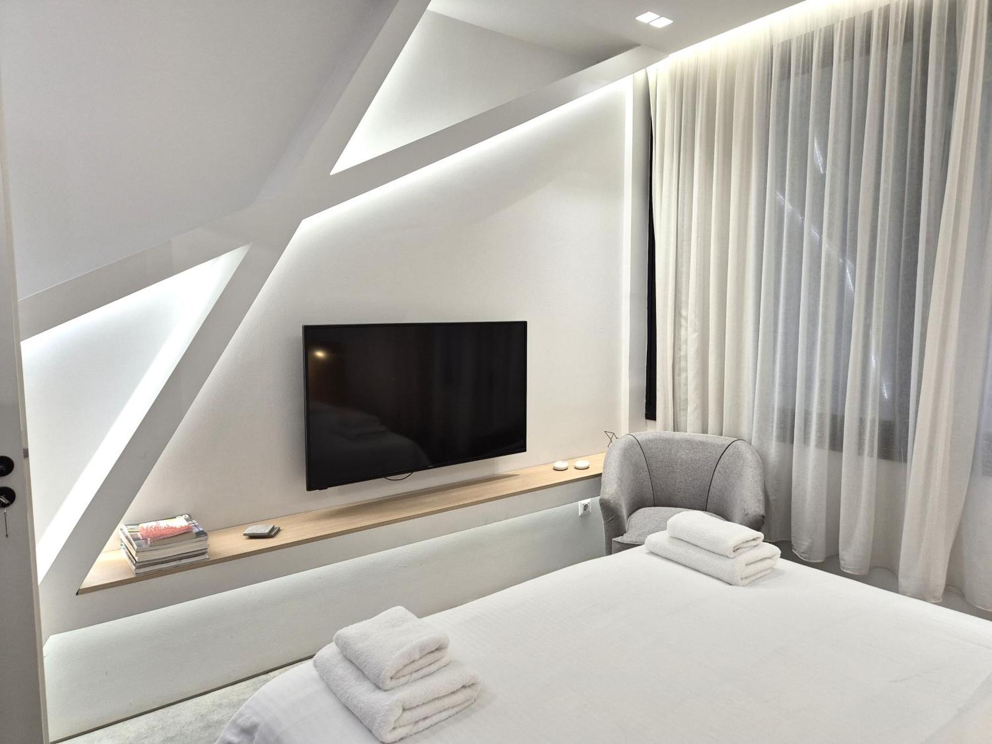 The Dazzling Glimpse Acropolis Suites Атина Екстериор снимка