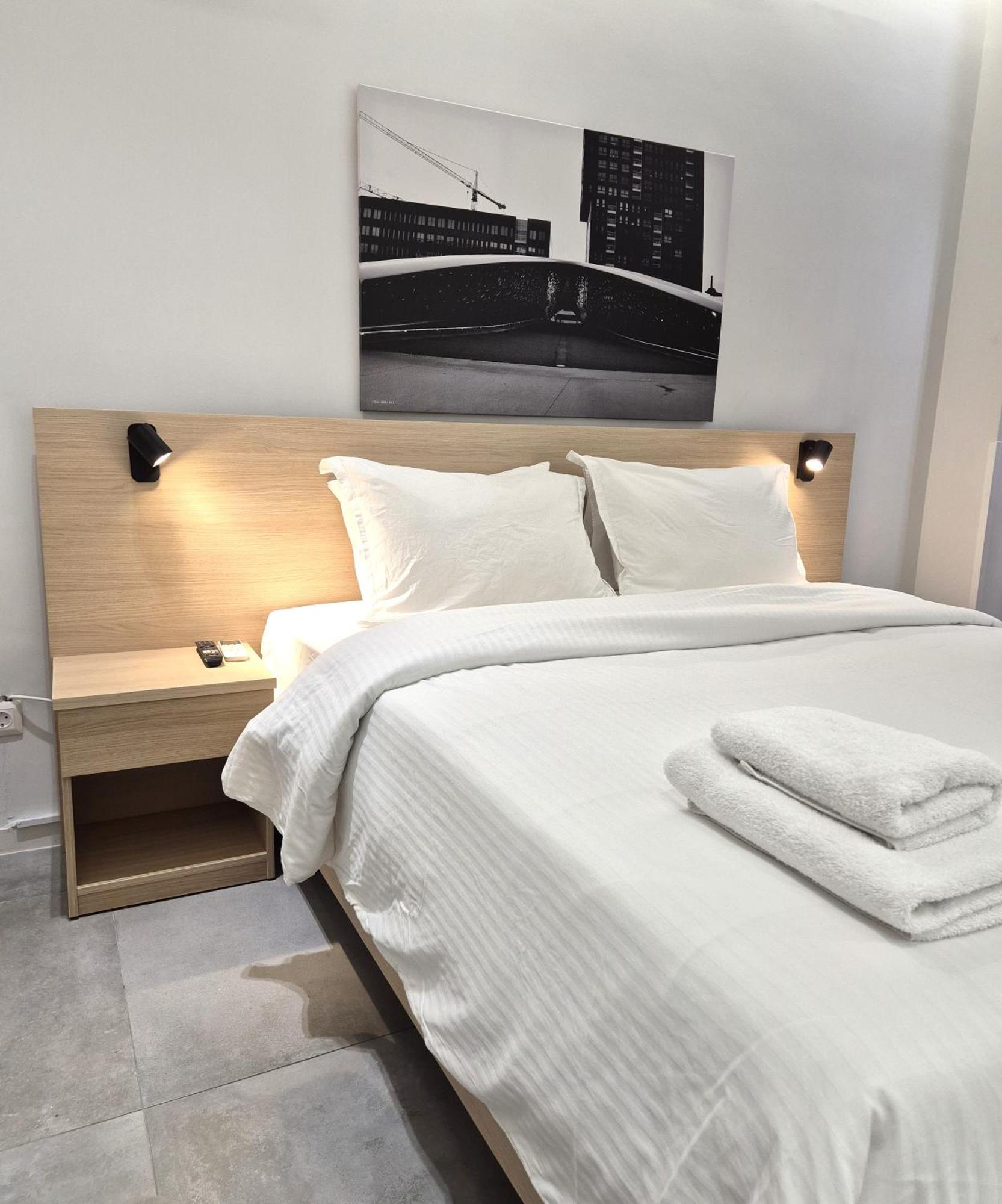 The Dazzling Glimpse Acropolis Suites Атина Екстериор снимка